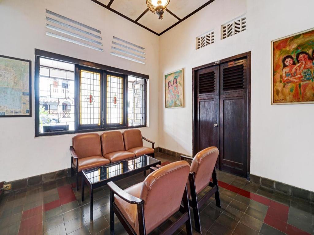 Oyo 90676 Oryza 2* Yogyakarta